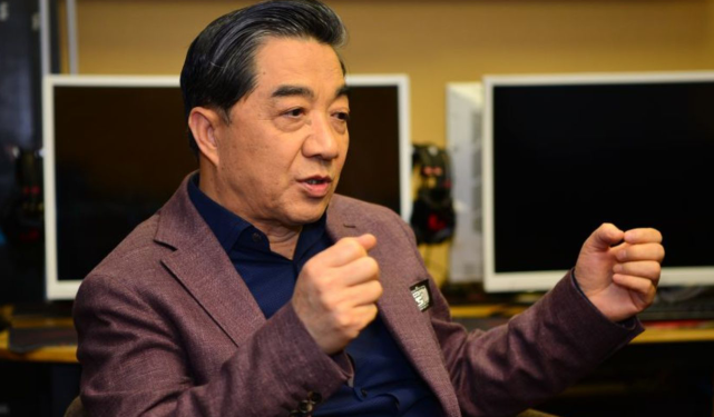 美国实力强大,却从来不敢动俄罗斯,张召忠:难道想从地球消失?