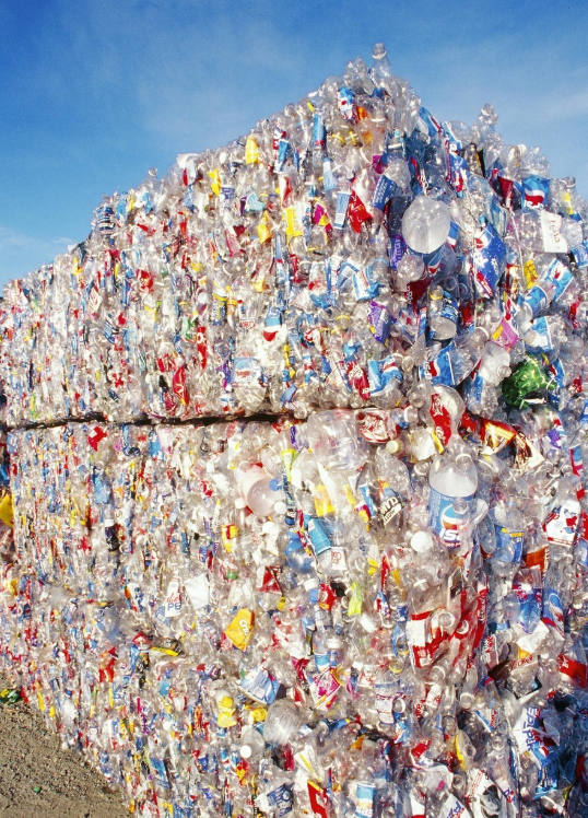 废塑料回收利用后作用大,"互联网 再生资源回收"模式刻不容缓