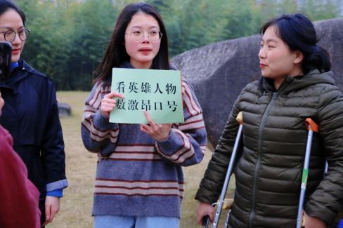 郭春娟老师给出了肯定的答案:"主题党日活动,虽然是以闯关游戏的形式