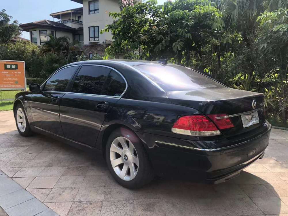 2008款宝马750li售价5.8万,昔日百万豪车,性价比还是不错的