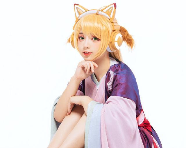 王奕萌cos现代版涂山苏苏秀摩登jk风网友却吐槽太成人化