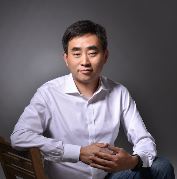 商越苗峰:后入场的to b"老炮"撬开缝隙,转起大b客户增长飞轮