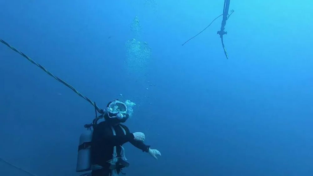 大深度饱和潜水锤炼水下救援能力