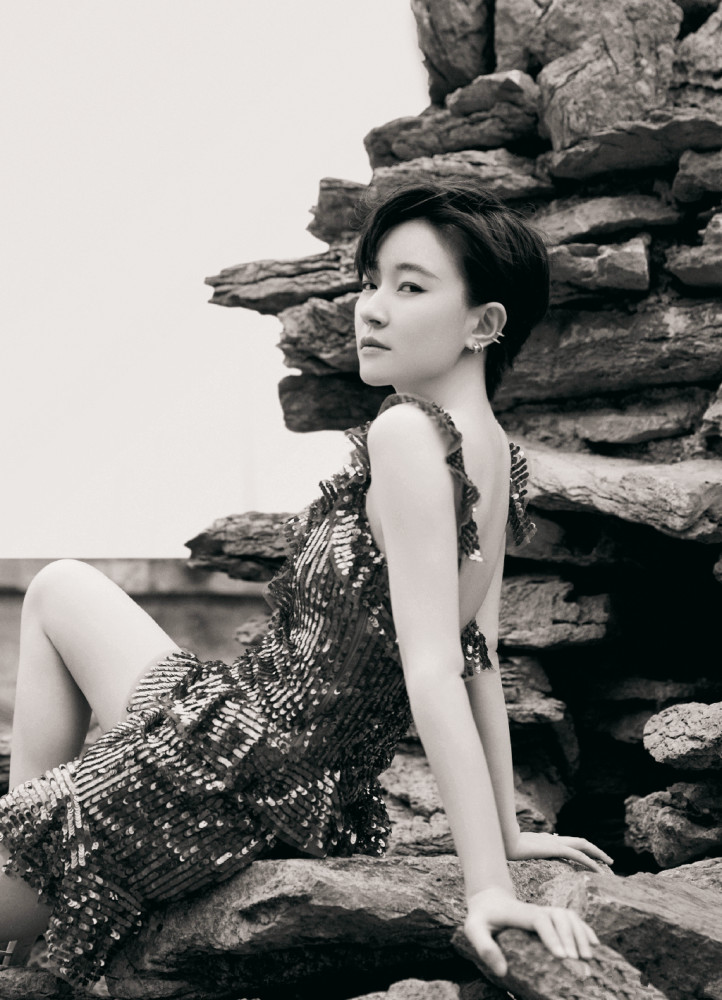 焦俊艳有着阳光一般的味道,可塑度极强,演技与知名度不成正比