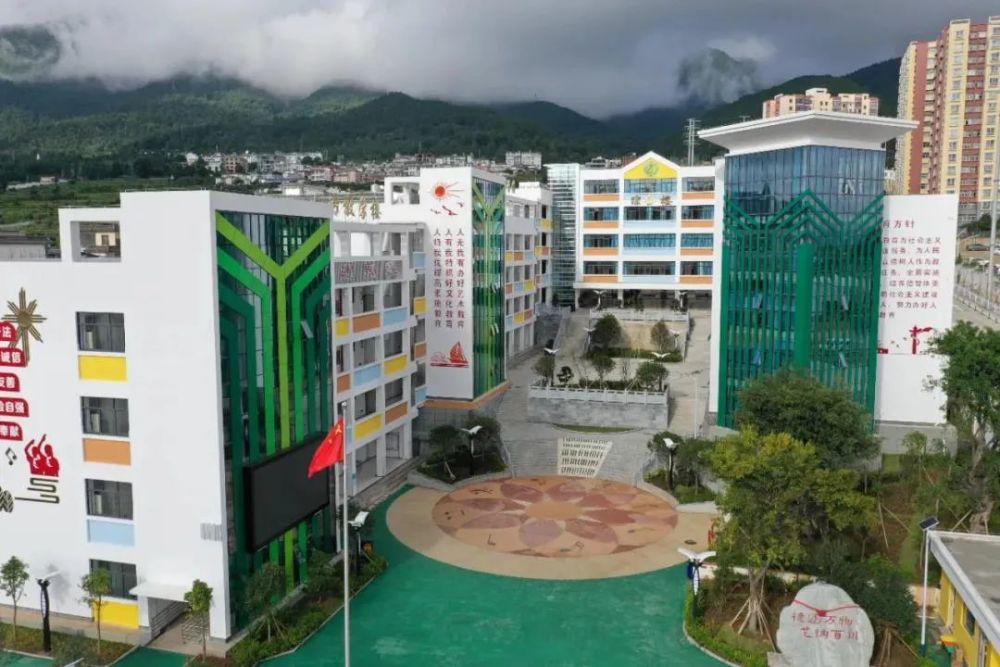 大理市少年艺术学校艺蕾芬芳向未来