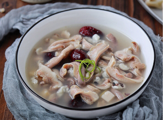 上锅炖一炖,气血双补,脸色更红润|猪肚|薏米汤|干红枣|芡实