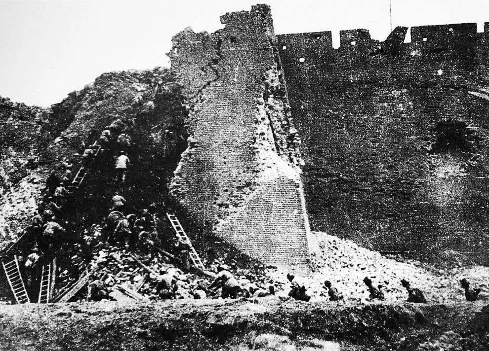 陈长捷吹嘘天津城防固若金汤四野538门大炮将其狠狠打脸