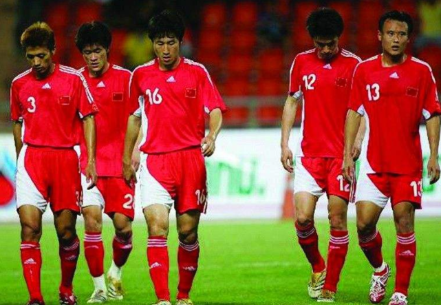 02年中国足球国家队名单(02年中国国家足球队员名单)