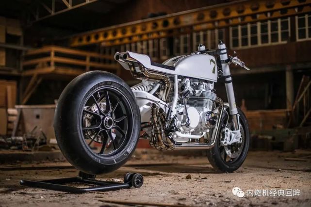 单后摇臂的本田cb500four改装欣赏