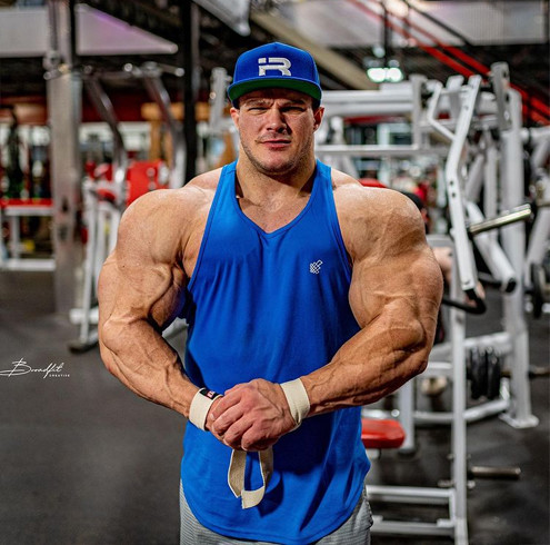 25岁的肌肉巨兽,臂围达到58厘米,堪称未来的"健美之星"