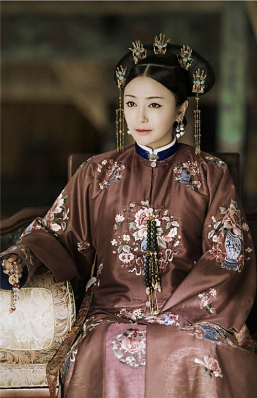 真实的富察皇后画像曝光像极了一女明星难怪乾隆帝如此宠爱她