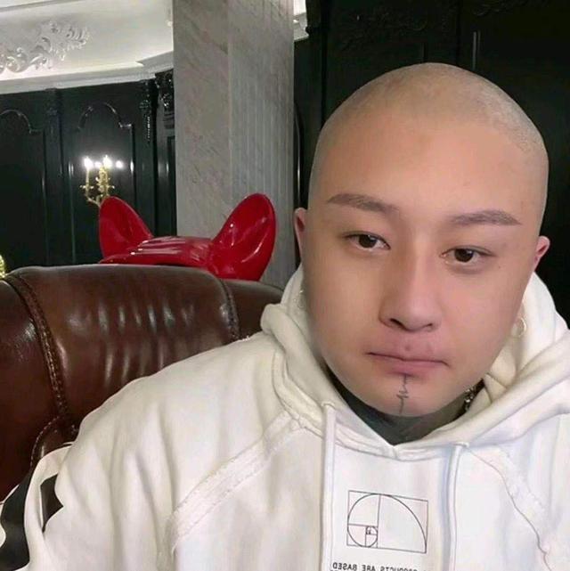 网红方丈力挺变"插刀"辛巴!