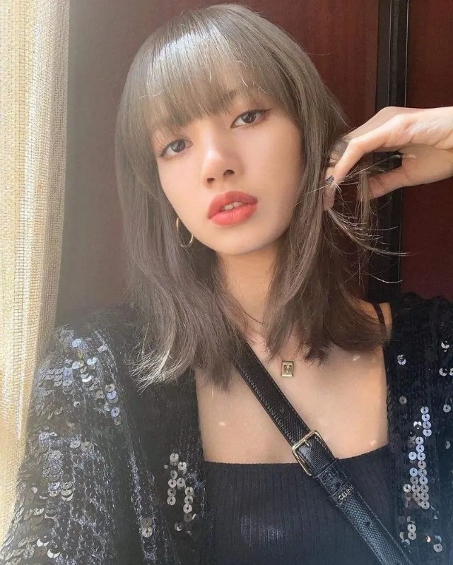 想和她一样甜美时髦?快get同款吧!