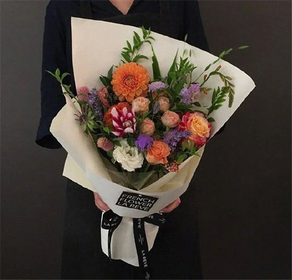 心理测试:选一束最美的手捧花,测你这辈子最大的收获是什么?