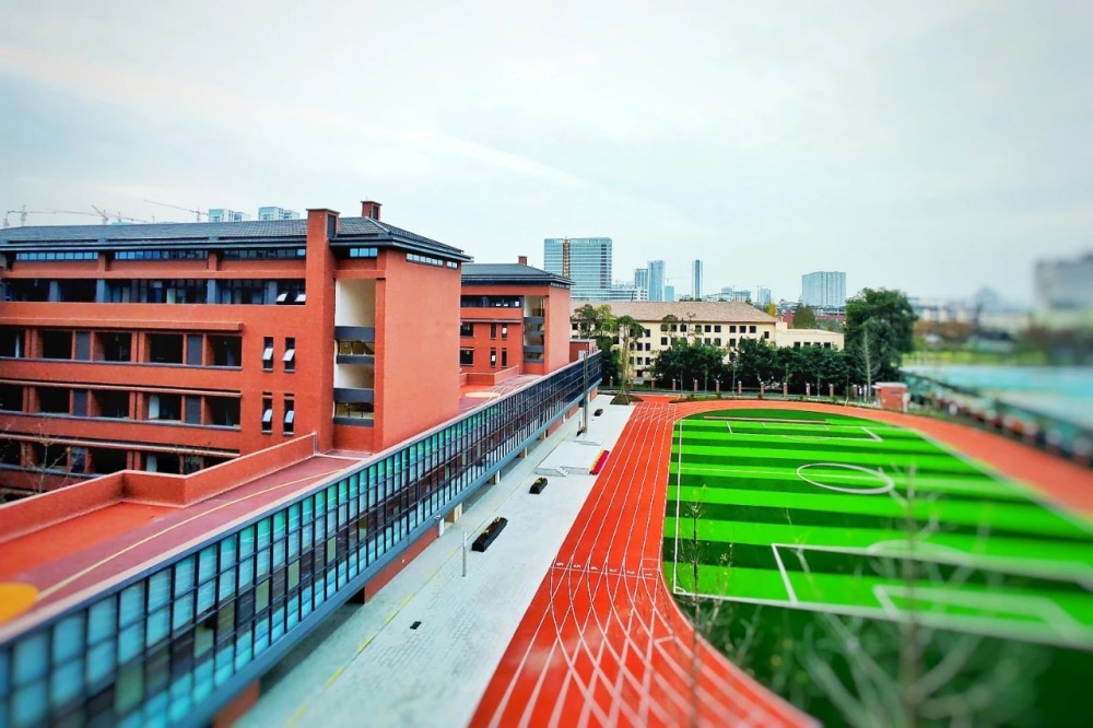 注意,成都市北站小学搬迁到新校区了