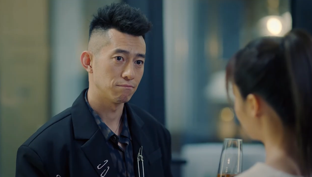 巡回检察组:张一苇乔逸剧情引争议,设定不合理,毫无说服力_腾讯新闻