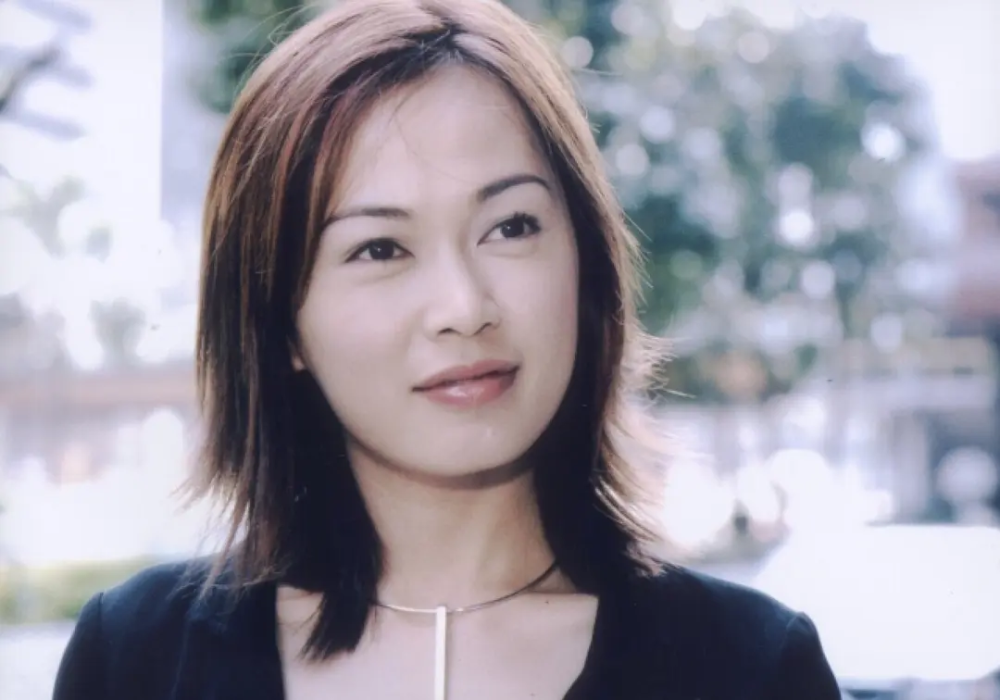 昔日tvb最美朱姬素颜坐地铁发福成大妈曾是新加坡小姐冠军