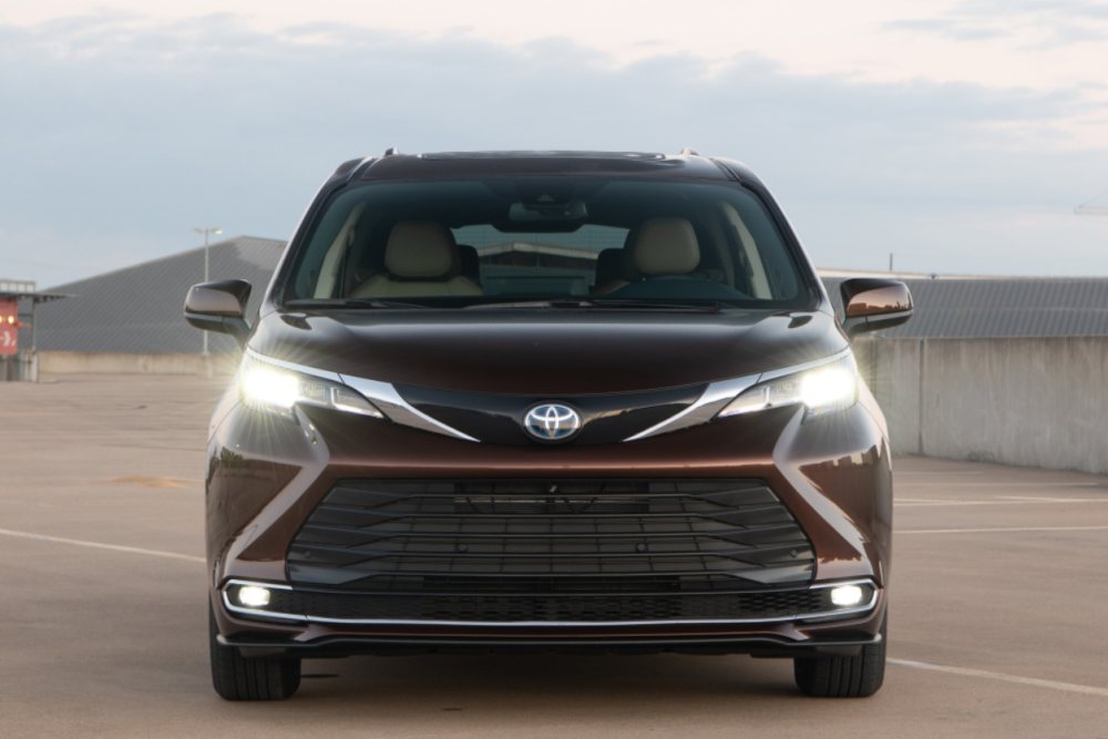 确定引进国内全新丰田sienna实车图曝光外观精致大气