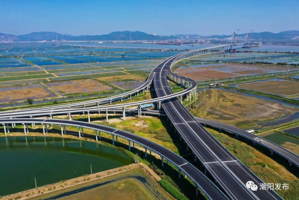 快速通道,西部加密線,京灶大橋等重點交通項目建設,提前謀劃做好海門