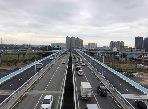 大广高速;3"一联"鄂咸高速黄石段;4"二环"指中心区