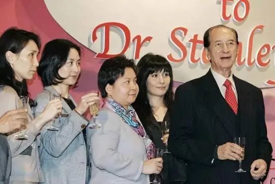 不是李嘉诚家族也不是赌王,而是无锡的他们?