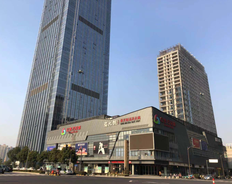 根据此前的消息,无锡市奥体中心也将大概率落地锡东,届时锡东新城将再