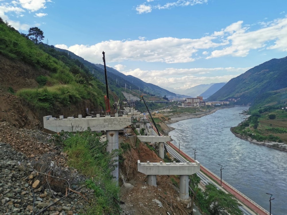 保泸高速赖茂隧道左幅预计12月20日贯通