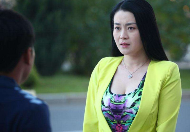赵本山的弟子们合照,不仅旗下女弟子众多,更是美女如云,其中关婷娜