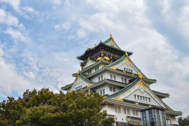 大阪城天守阁 一座钢筋混凝土的仿古建筑 却成了日本旅游的象征 天守阁 大阪城 大阪 日本 旅游 大阪城天守阁