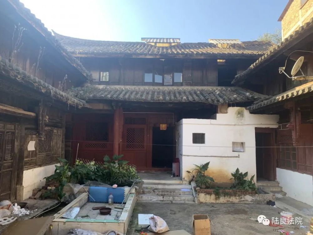 陆良北门街"老房子"租住者拖欠房租,被强制执行!_腾讯新闻