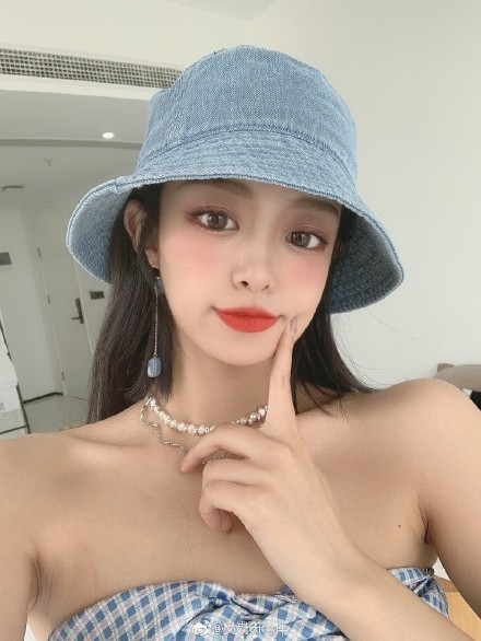 朱星杰承认与王岚恋情女方为魏哲鸣前妻曾说偶像不能谈恋爱