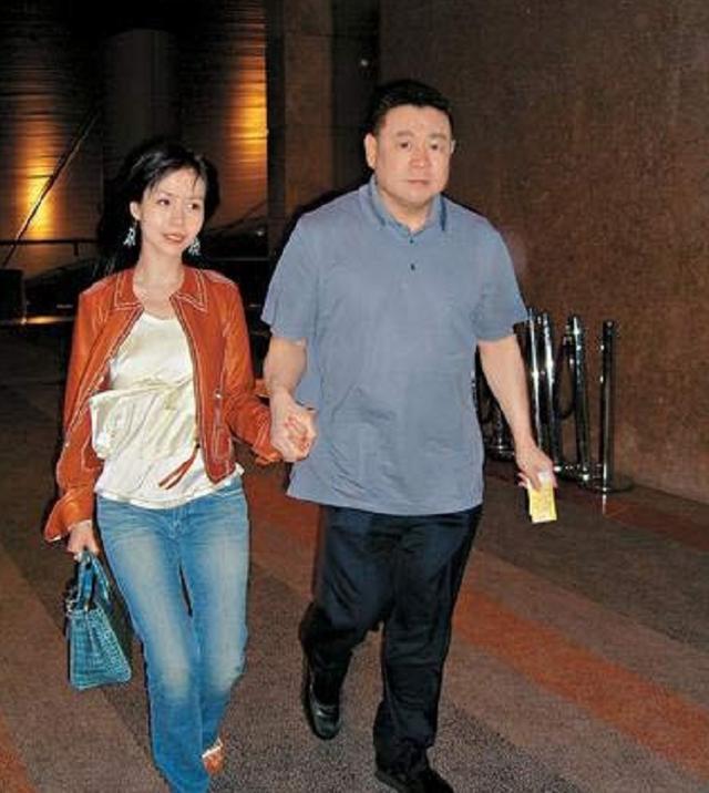 刘銮雄前女友罕露面豪宅金碧辉煌似宫殿为大刘生两娃至今未婚