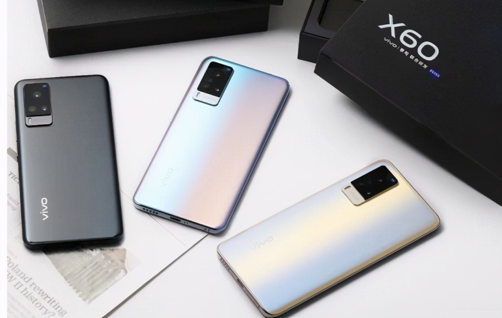 vivox60的两大卖点是蔡司光学镜头微云台黑光夜视20