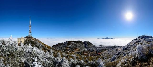 九仙山迎來雨夾雪天氣12月16日九仙山霧凇來了本週德化開啟