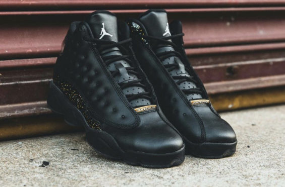 aj13blackmetallicgold将发售质感黑金鞋身