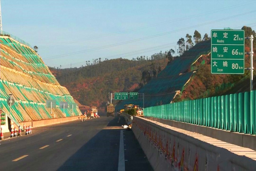预计2020年12月底通车,届时将结束牟定,姚安,大姚三县没有高速公路