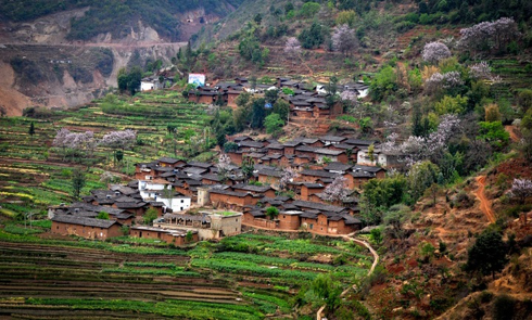 凉山旅游四川最大布依族聚居地宁南布依三寨等你来