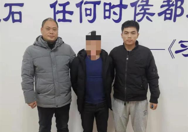 当被害人鲜血喷涌而出时我知道这辈子完了15年前命案嫌疑人于江西修水