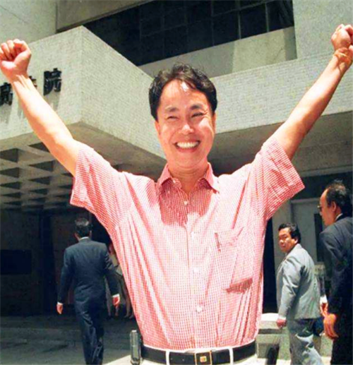张子强伏法后,34岁妻子打扮妖艳出门溜达,不料被4名匪徒下了手!