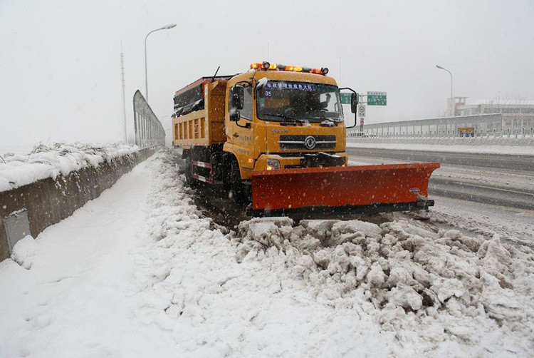 北方城市如何利用gps定位器减轻铲雪工作压力 腾讯新闻