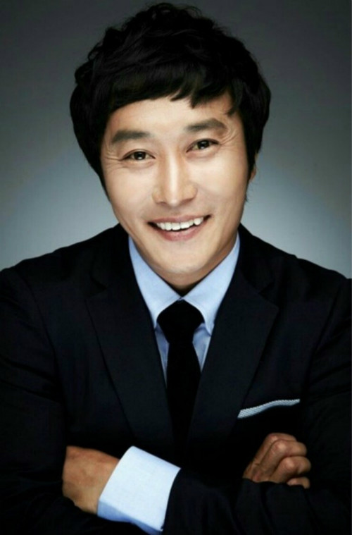 韩国电视人金炳万郑重谢绝了"2020sbs演艺大赏"大赏候补.