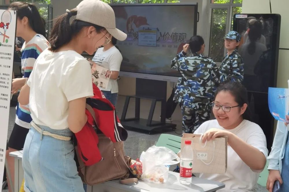 大庆实验中学2020高_黑龙江省大庆市大庆实验中学2021届高三上学期12月月