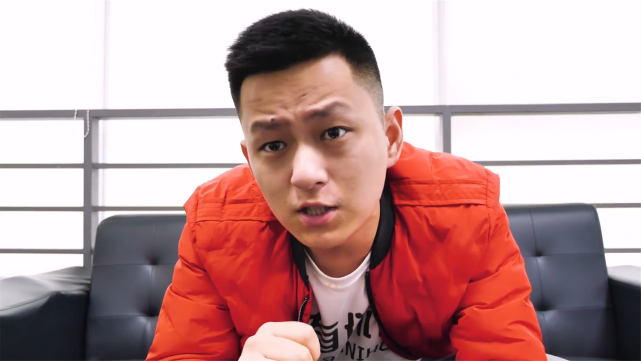 b站敬汉卿最新动态正面回应掉粉现象首次与粉丝探讨转型问题