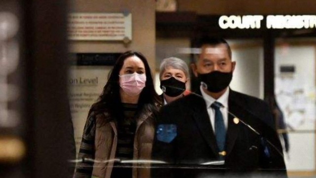 孟晚舟事件新进展，加拿大警长承认了，是美国FBI的要求_腾讯新闻