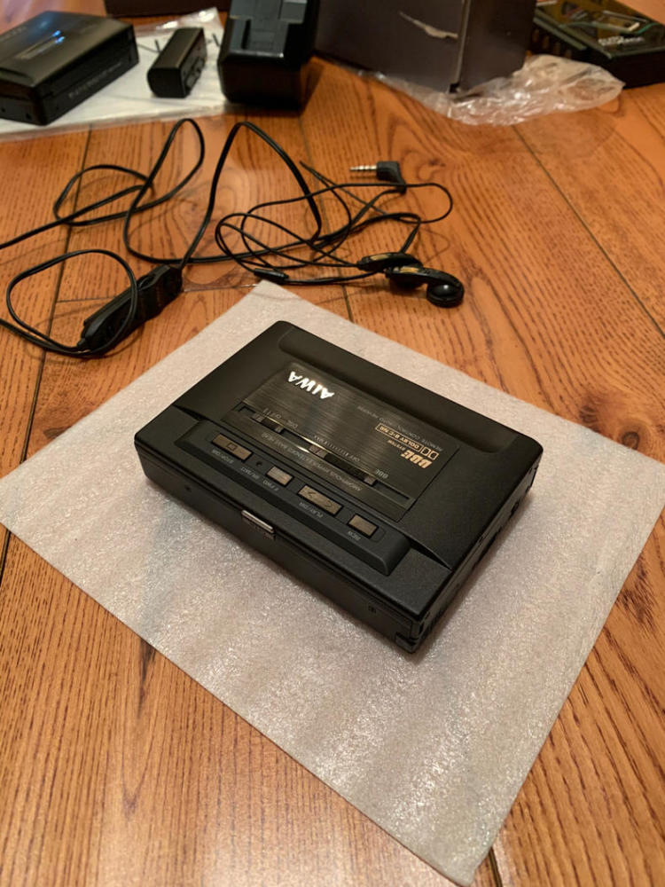 30年的爱华px50随身听上手体验:不愧是曾经的王者