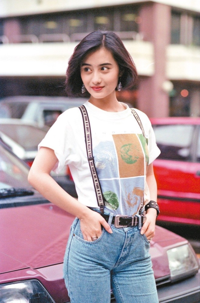 时隔多年陈德容再穿古装,46岁仍然少女感十足,如今离婚已是阔太太