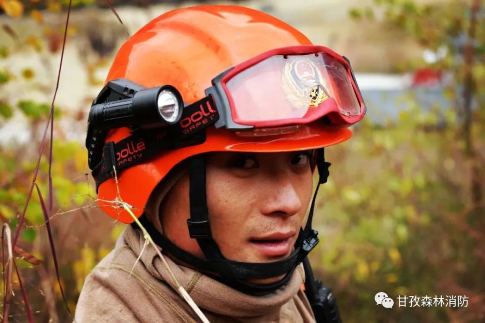 你被森林消防员的专属笑容帅到了吗?