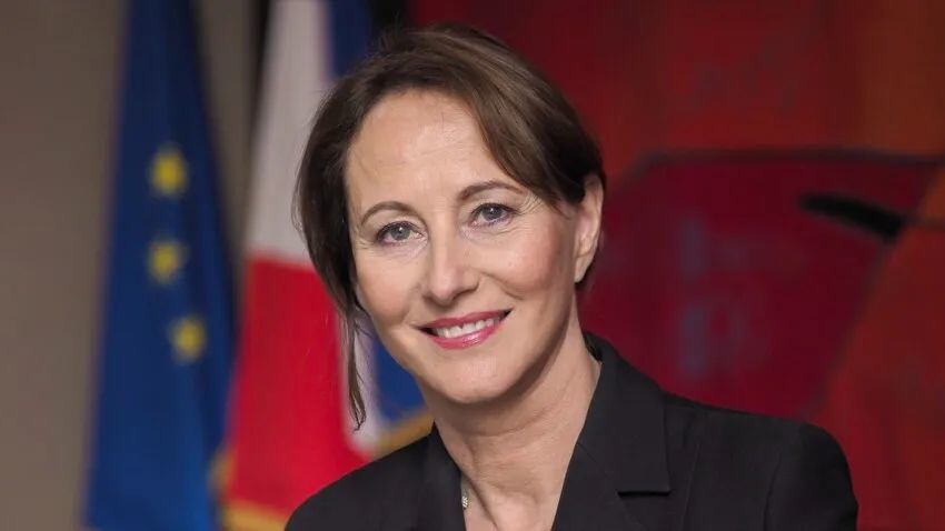现在是女人当总统的时候了奥朗德前女友罗雅尔宣布参选