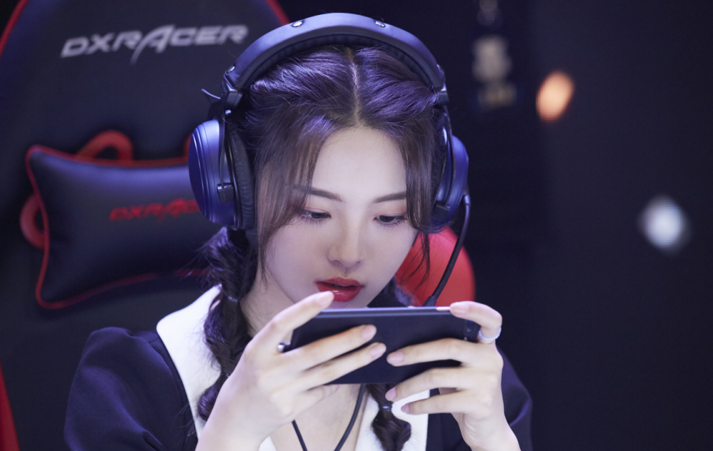 实力带飞杨超越操作堪比不求人又一位技术流吃鸡主播火了