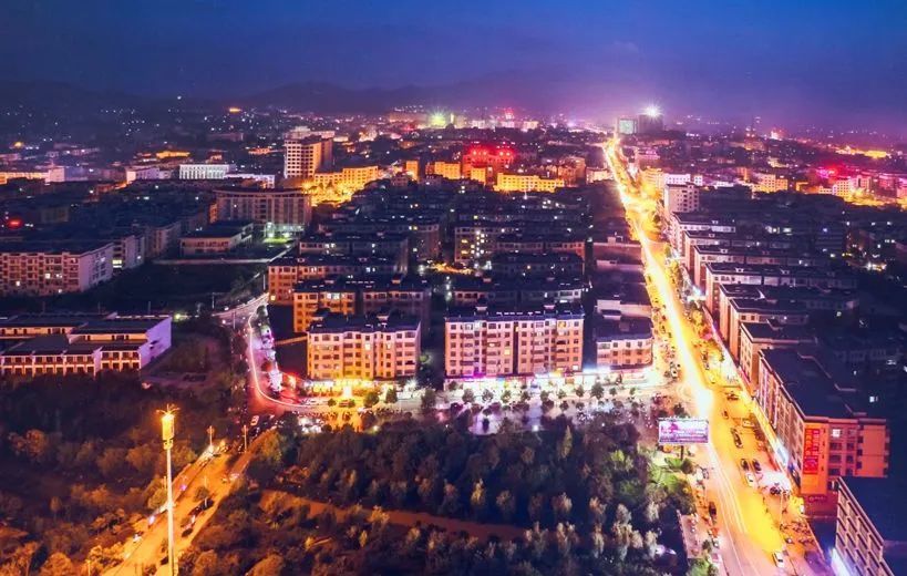 凌晨5点半武冈街头发生的一幕让人触目惊心